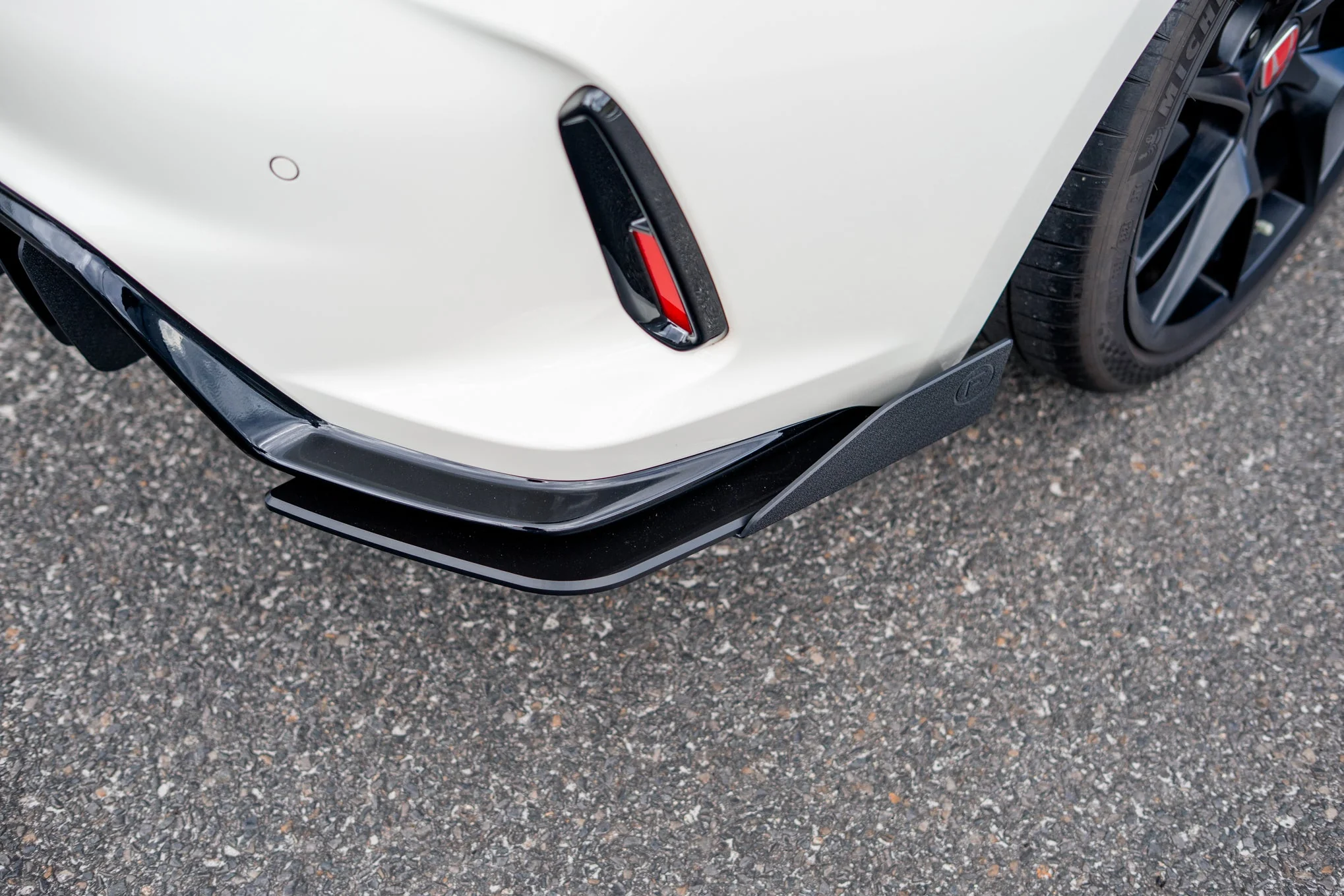 FL5 Civic Type R Rear Spats - Image 11