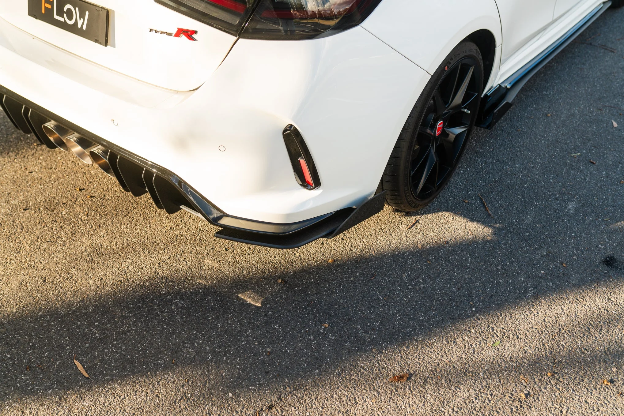 FL5 Civic Type R Rear Spats - Image 15