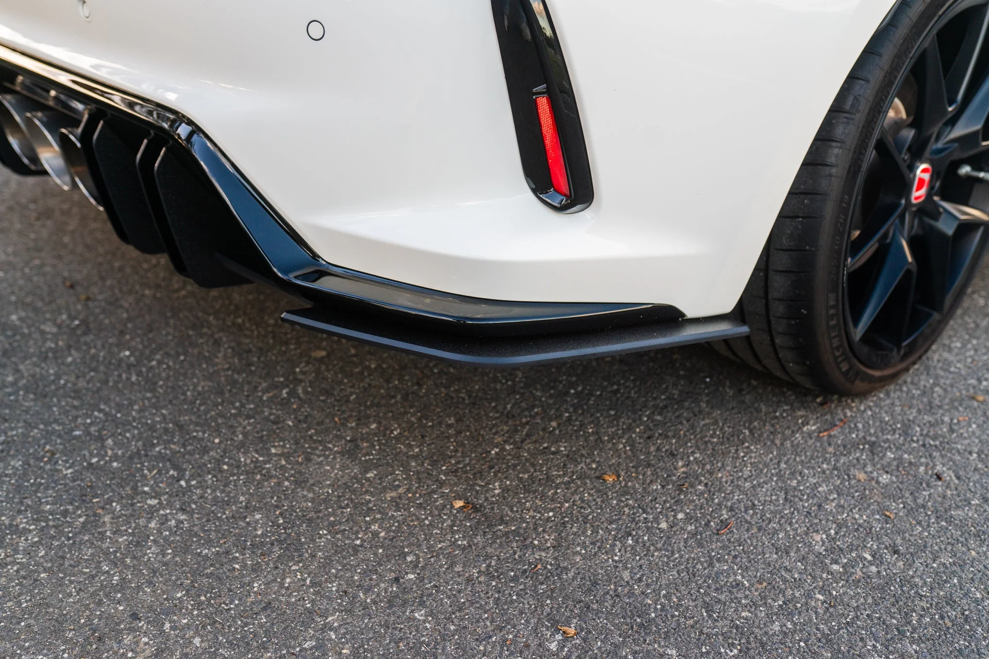 FL5 Civic Type R Rear Spats - Image 16