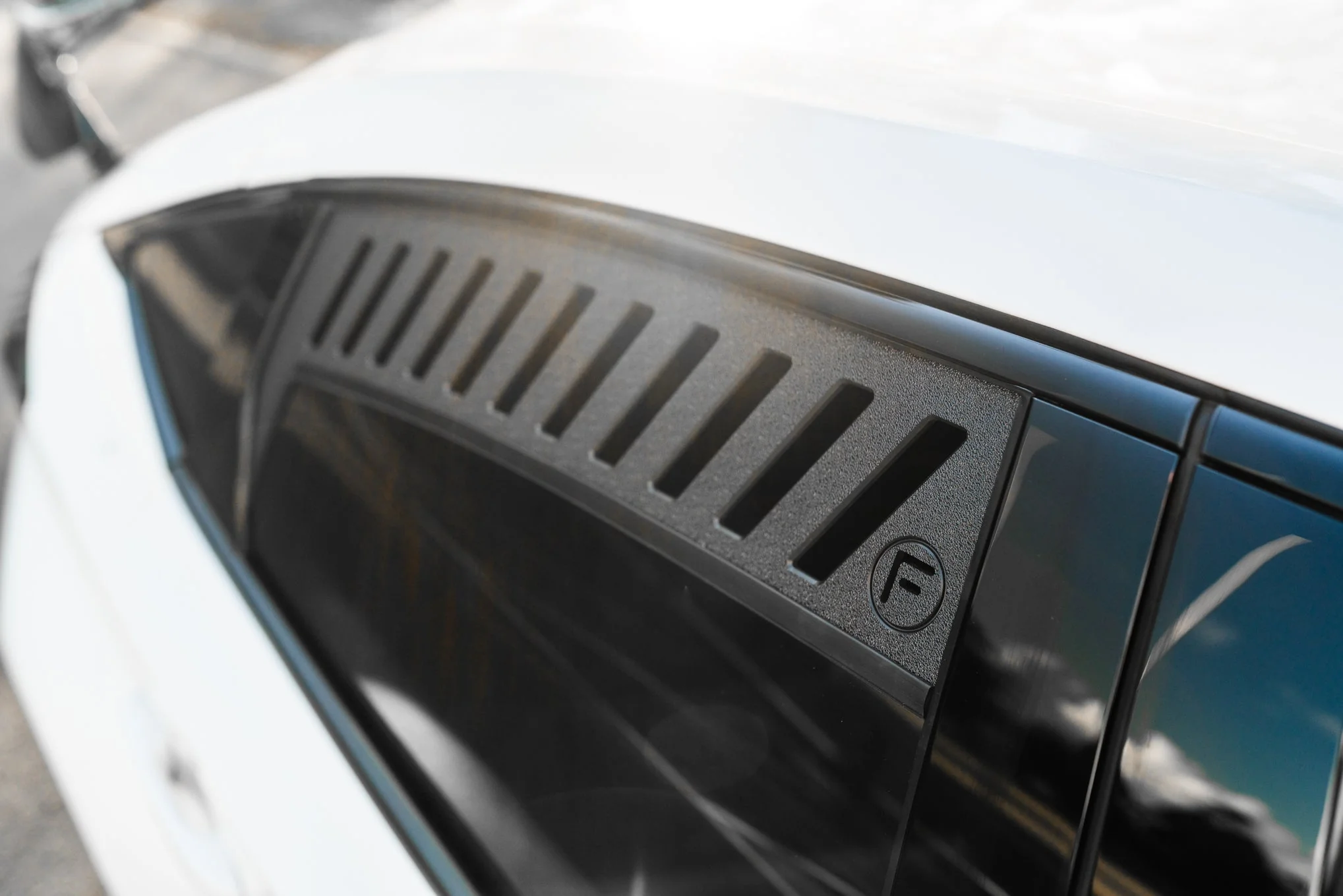 FL5 Civic Type R Rear Window Vents - Image 10