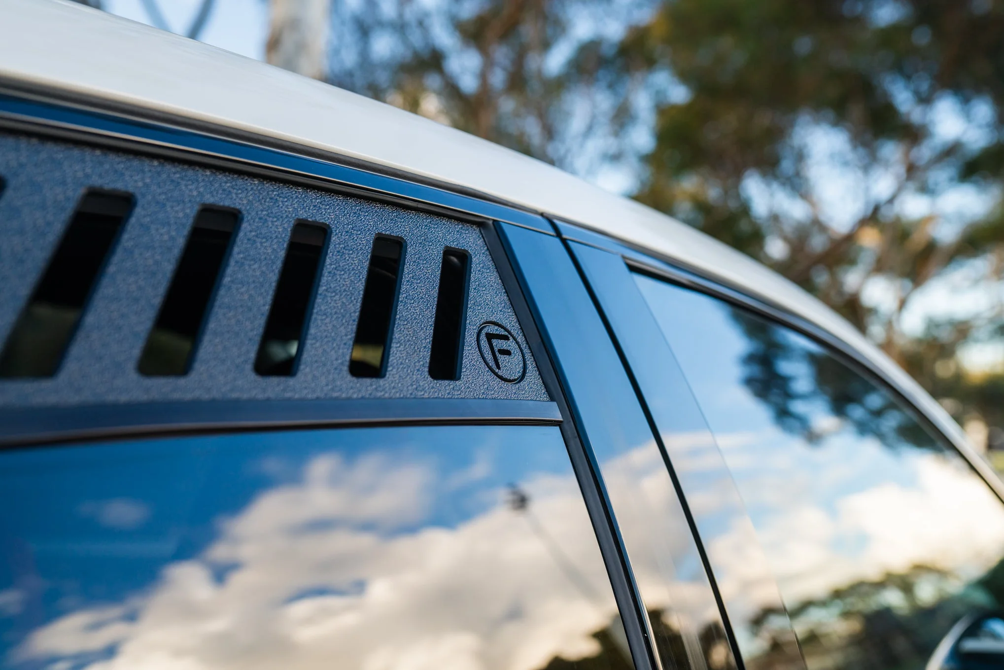 FL5 Civic Type R Rear Window Vents - Image 11