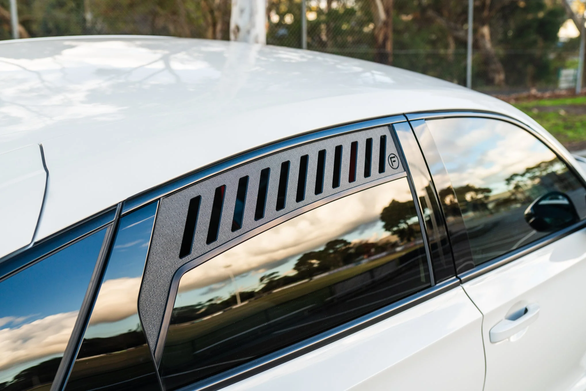 FL5 Civic Type R Rear Window Vents - Image 7