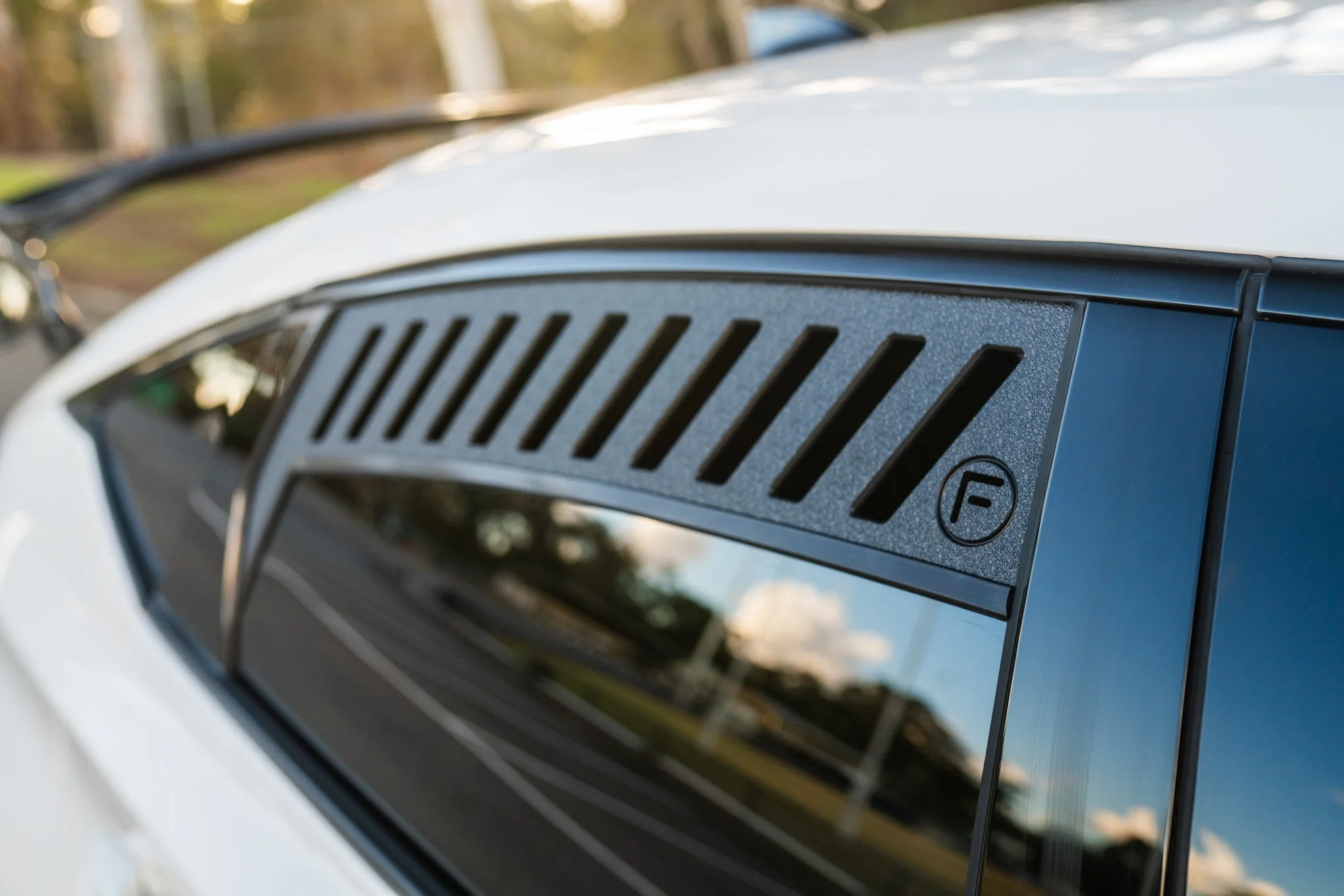 FL5 Civic Type R Rear Window Vents - Image 8