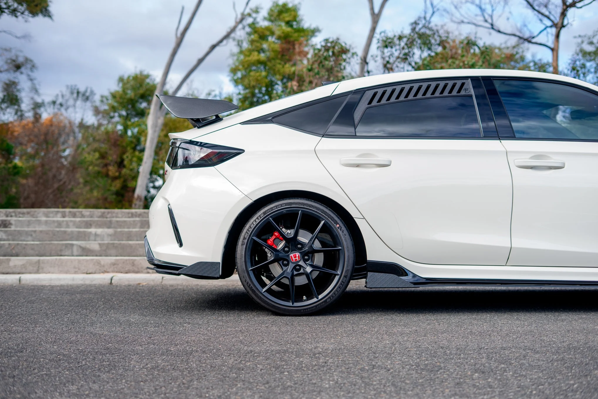 FL5 Civic Type R Rear Window Vents - Image 9