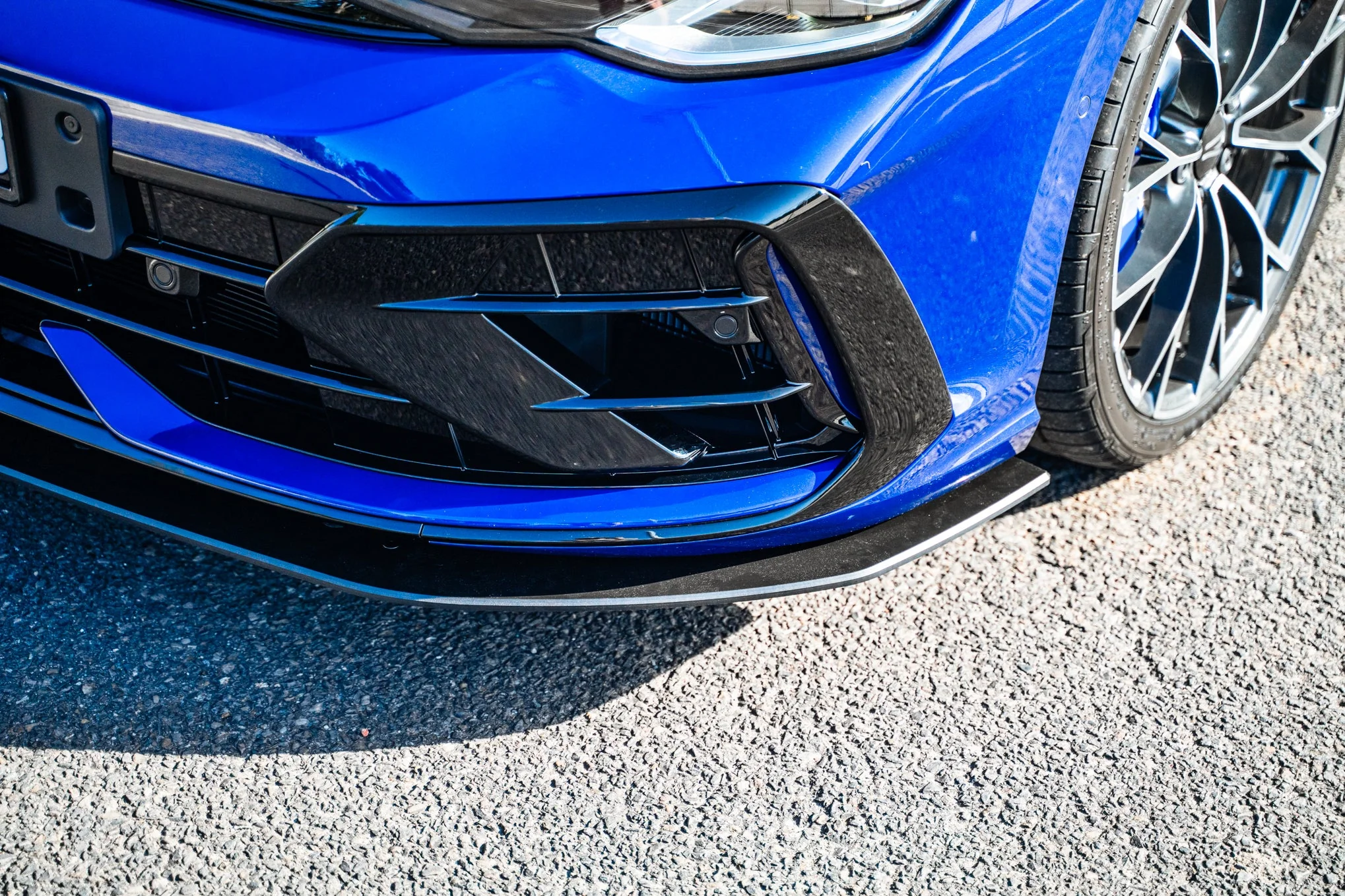 MK8.5 Golf R Chassis Mounted Front Lip Splitter - Image 10