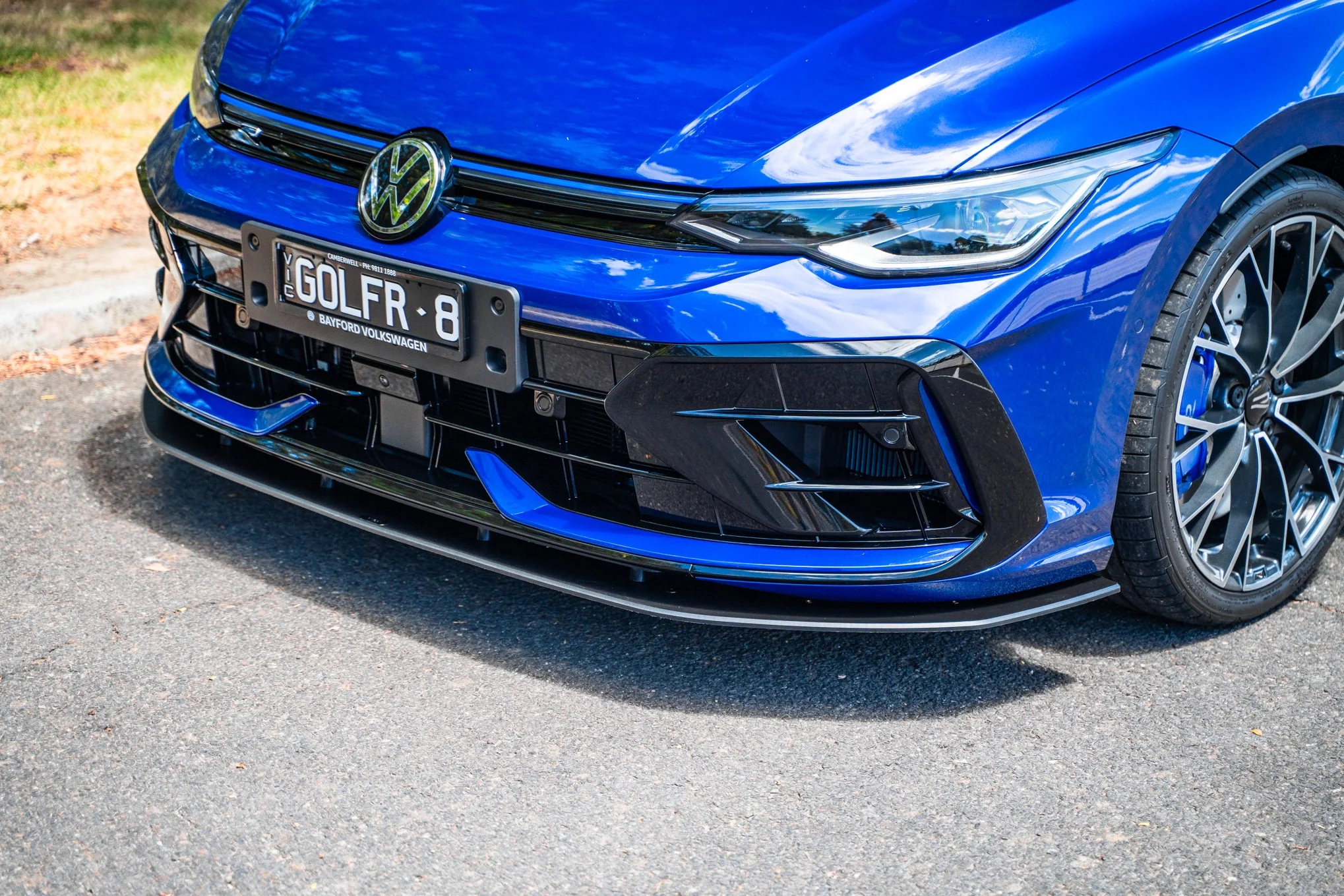 MK8.5 Golf R Chassis Mounted Front Lip Splitter - Image 20