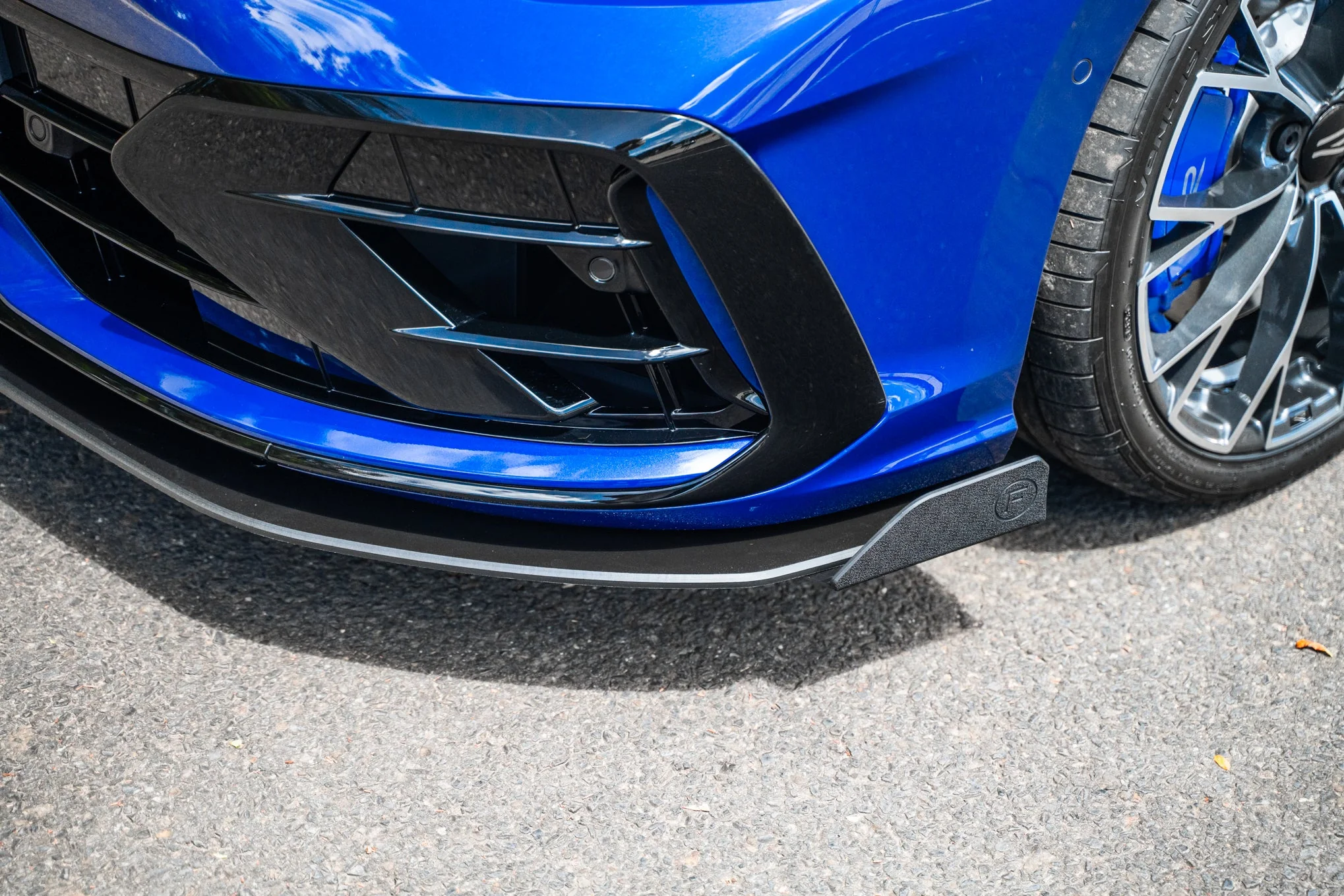 MK8.5 Golf R Front Lip Splitter Winglets - Image 6