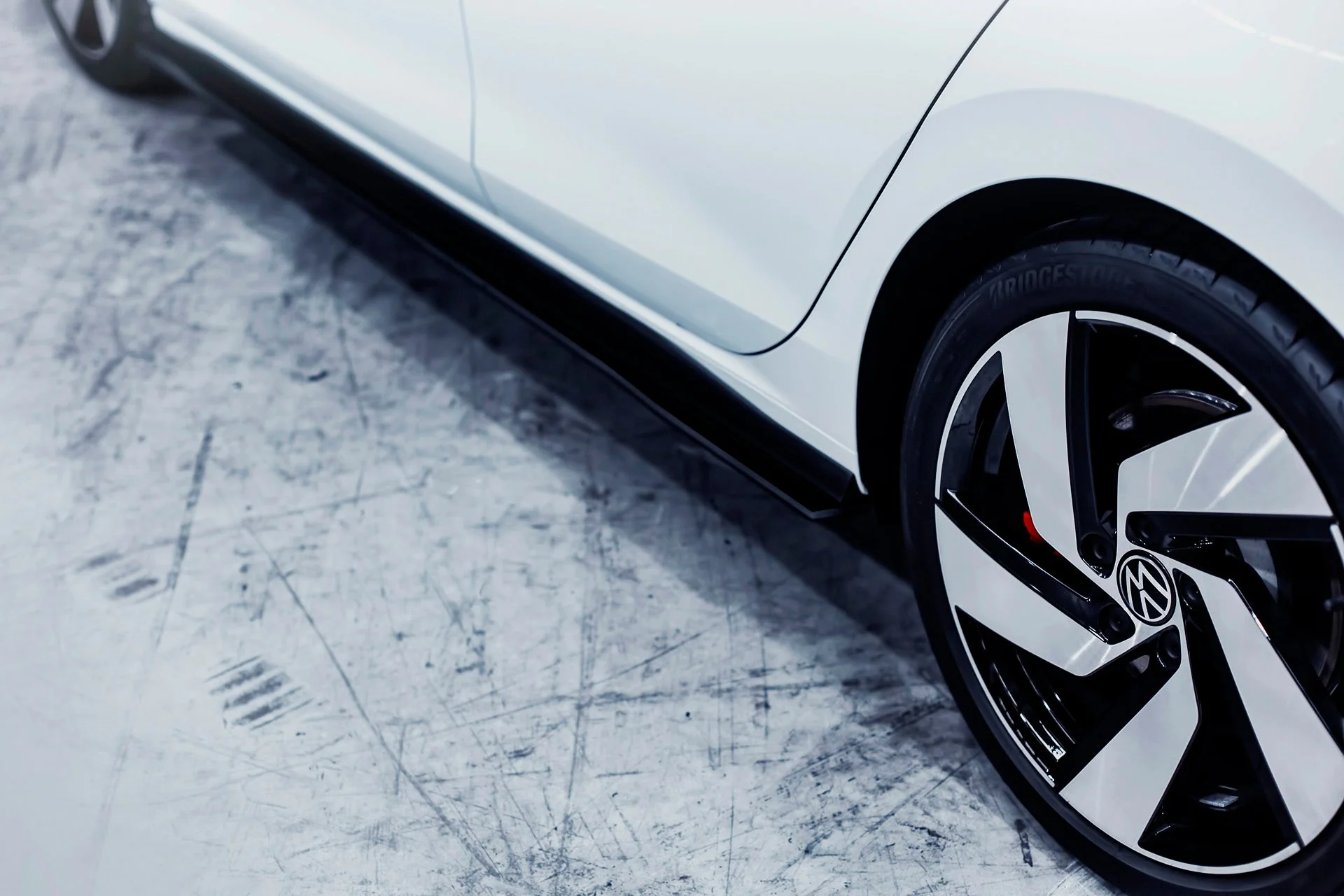 MK8 Golf GTI Side Skirt Splitters - Image 4