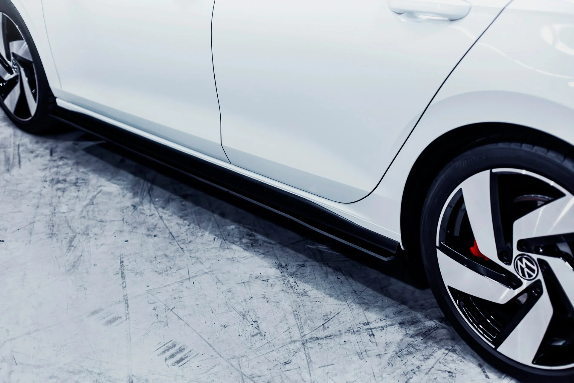 MK8 Golf GTI Side Skirt Splitters - Image 9