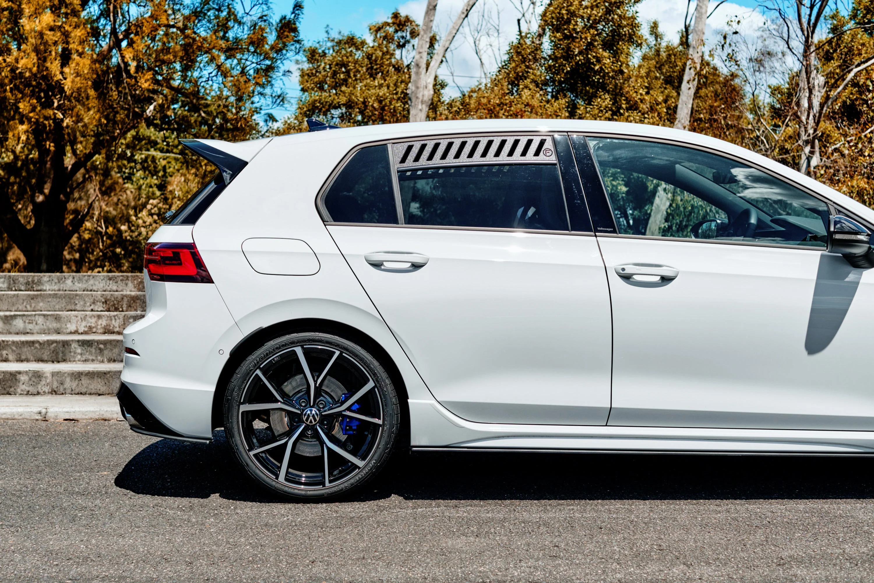 MK8 Golf R Side Skirt Splitters - Image 9