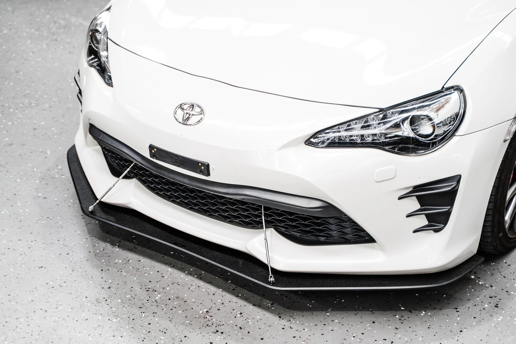 Toyota 86 (Facelift) Front Lip Splitter V2 (With Support Rods) - Image 11