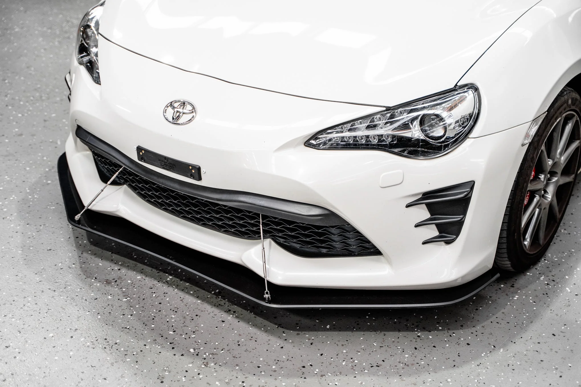 Toyota 86 (Facelift) Front Lip Splitter V2 (With Support Rods) - Image 5