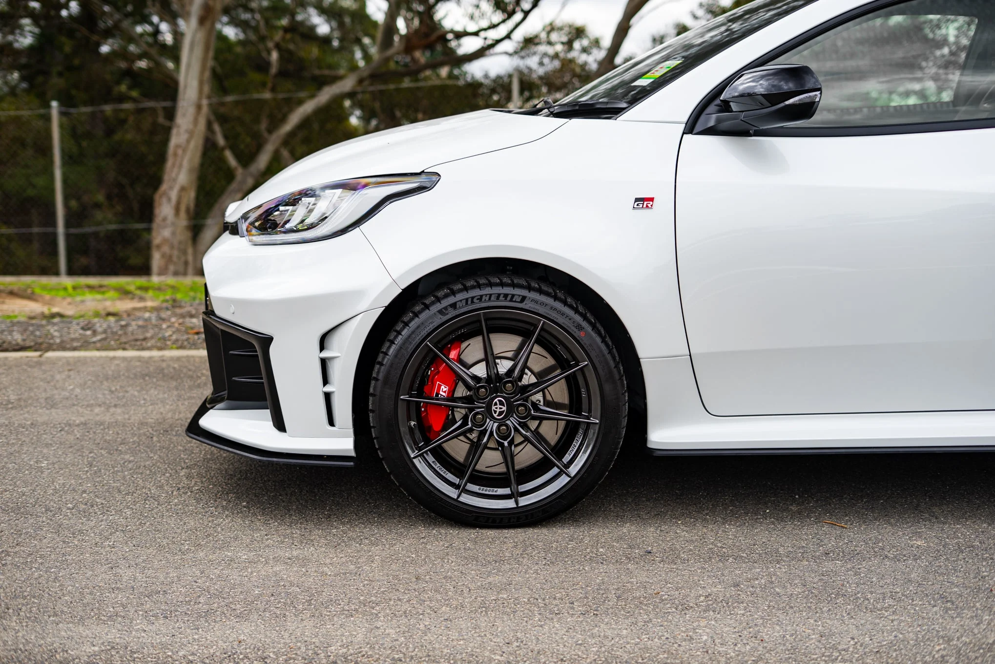 Toyota Yaris GR Gen2 2025 Side Splitter - Image 17